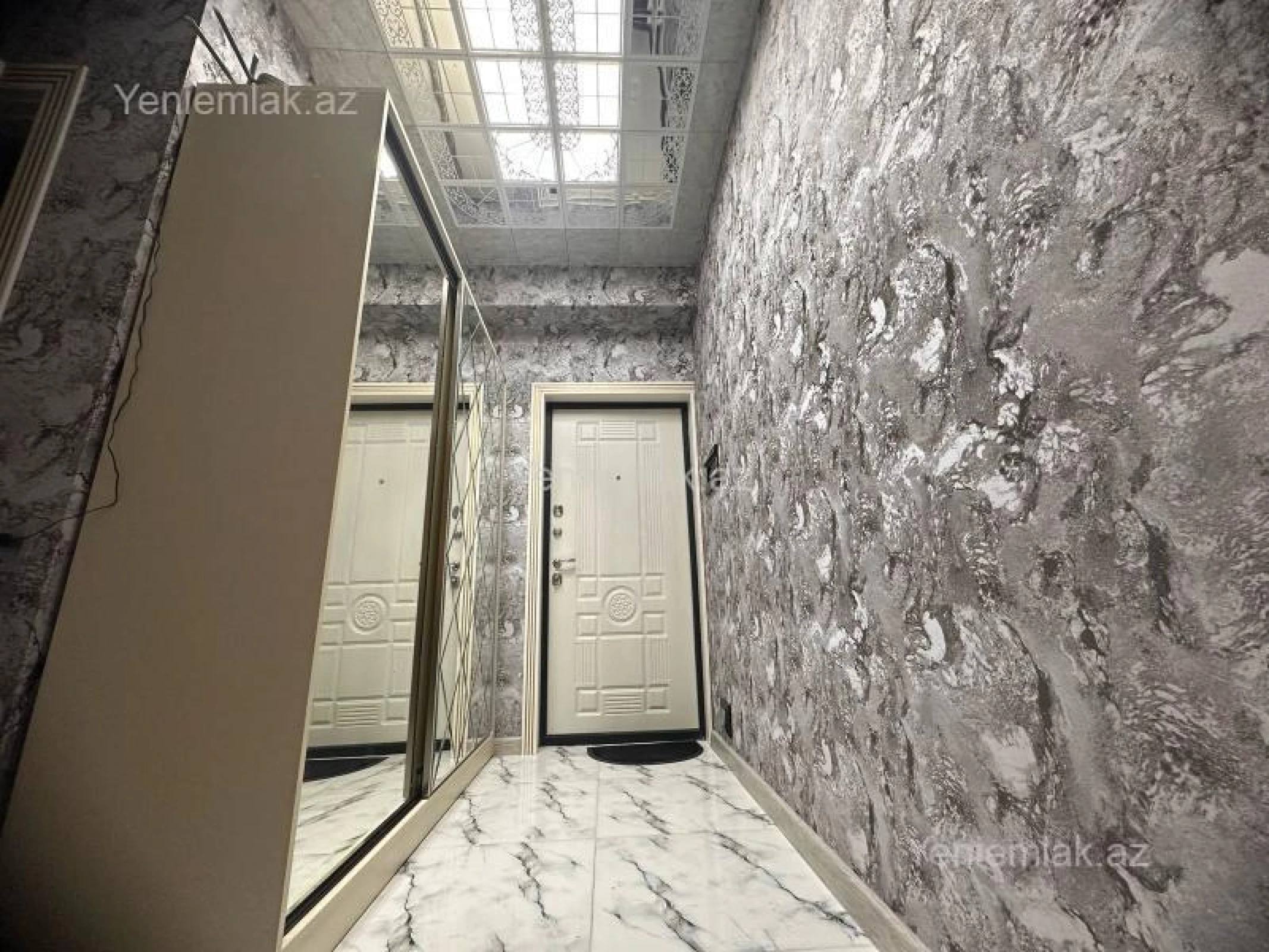 Satılır 3 otaqlı yeni tikili 86 m²