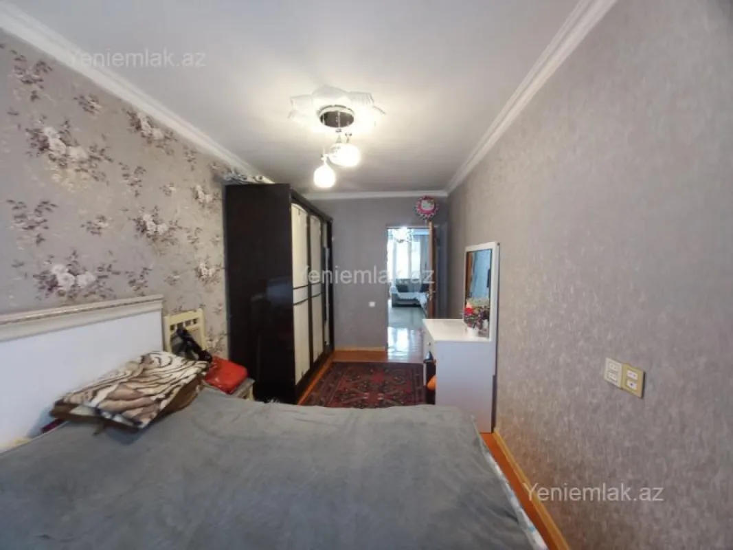 Satılır 3 otaqlı köhnə tikili 68 m²