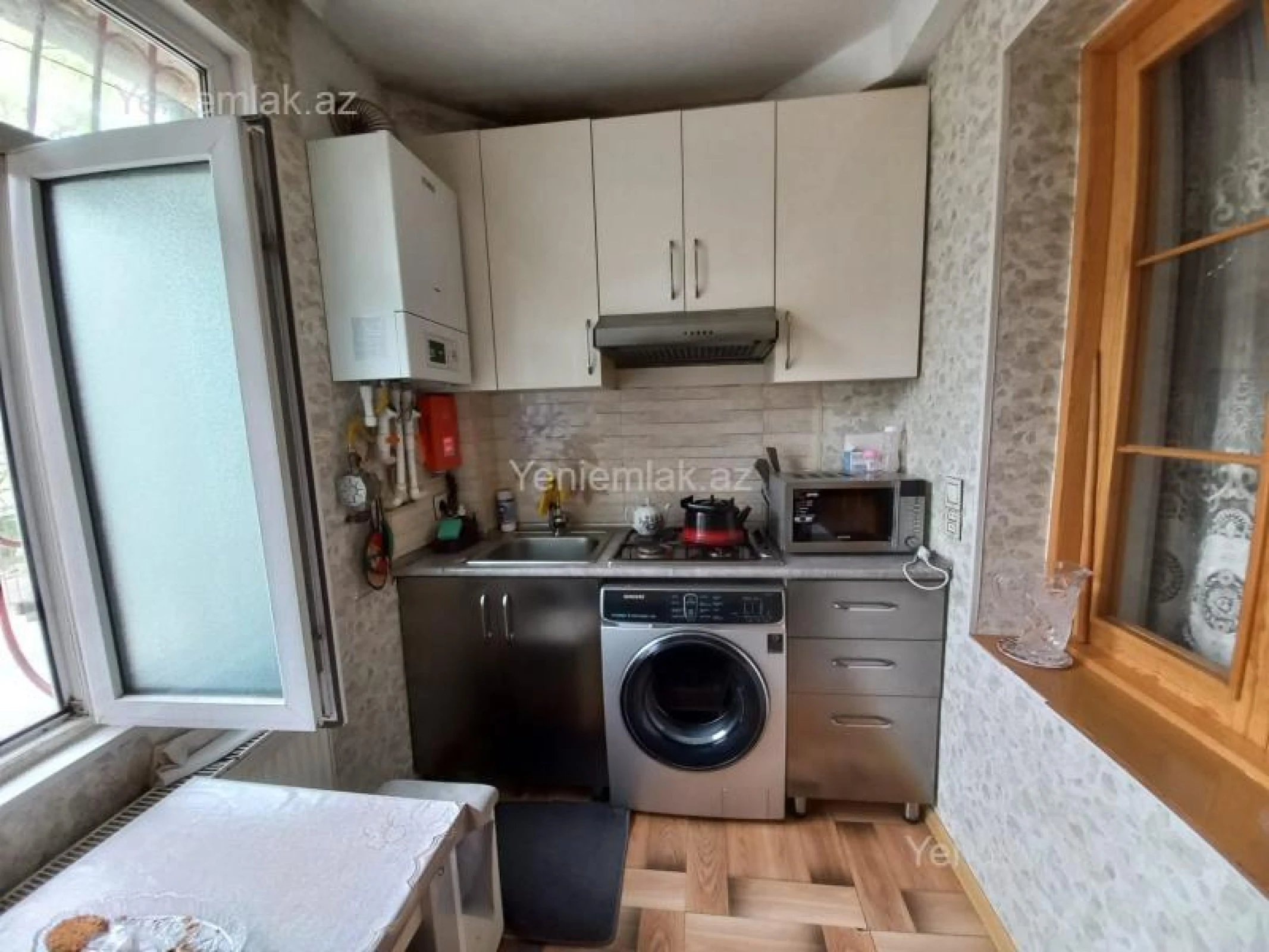 Satılır 3 otaqlı köhnə tikili 68 m²