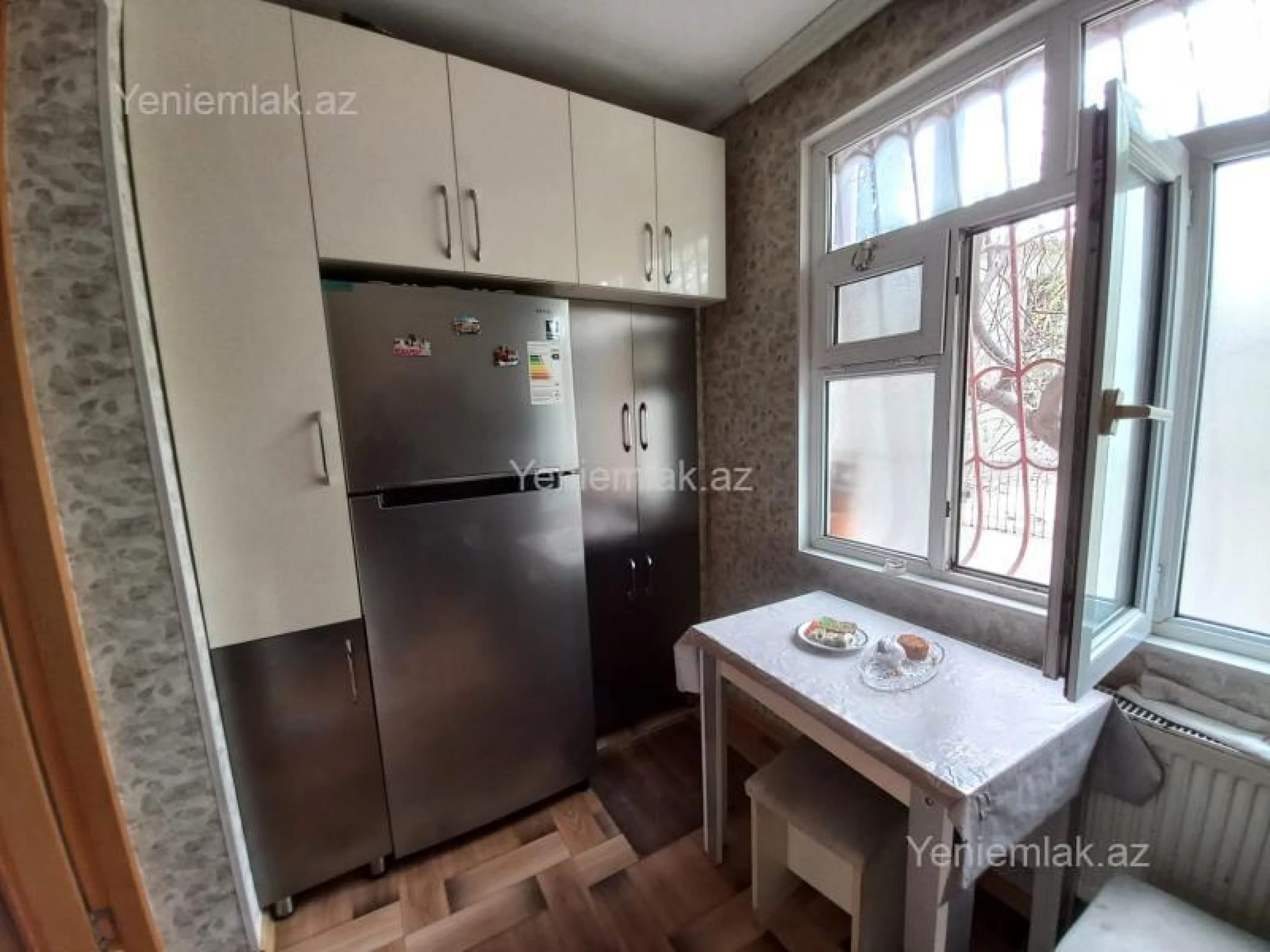 Satılır 3 otaqlı köhnə tikili 68 m²