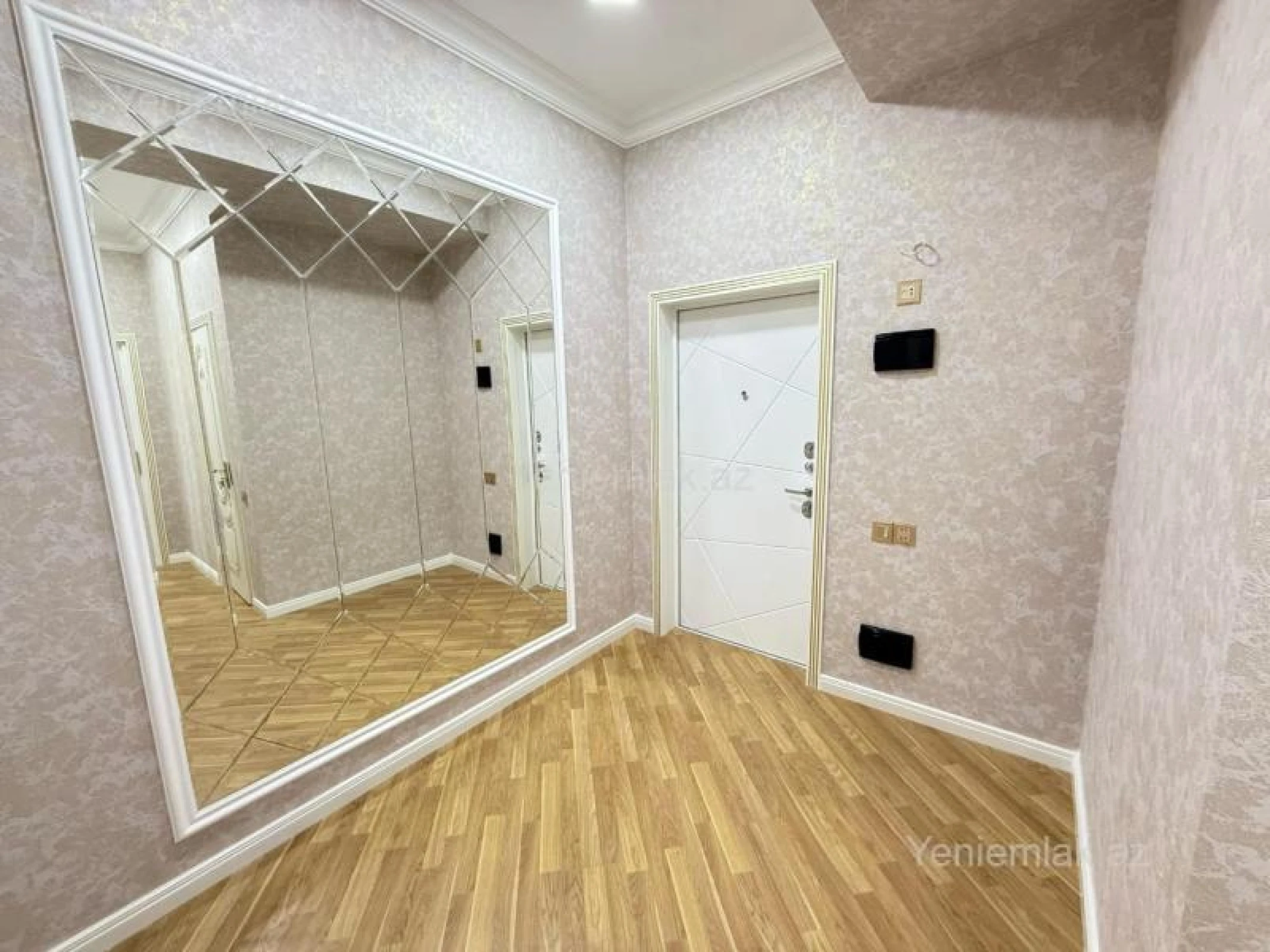 Satılır 2 otaqlı yeni tikili 65 m²