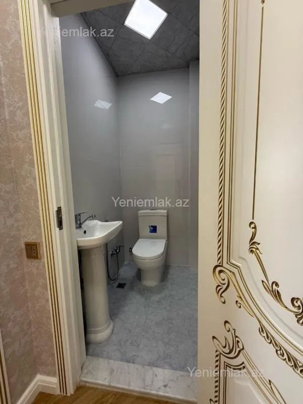 Satılır 2 otaqlı yeni tikili 65 m²