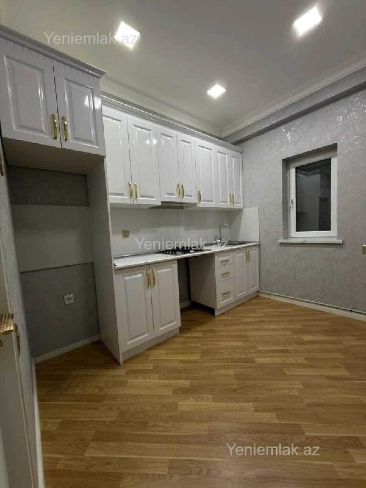Satılır 2 otaqlı yeni tikili 65 m²
