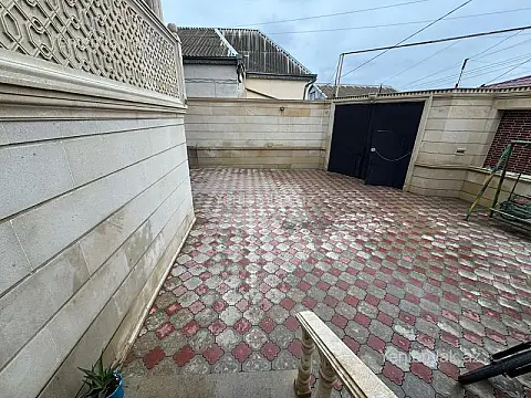 Satılır 6 otaqlı həyət evi 150 m²
