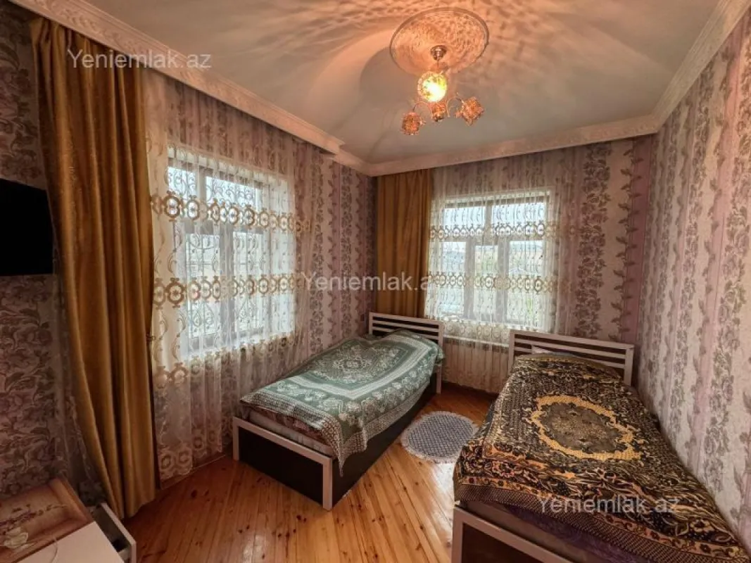 Satılır 6 otaqlı həyət evi 150 m²