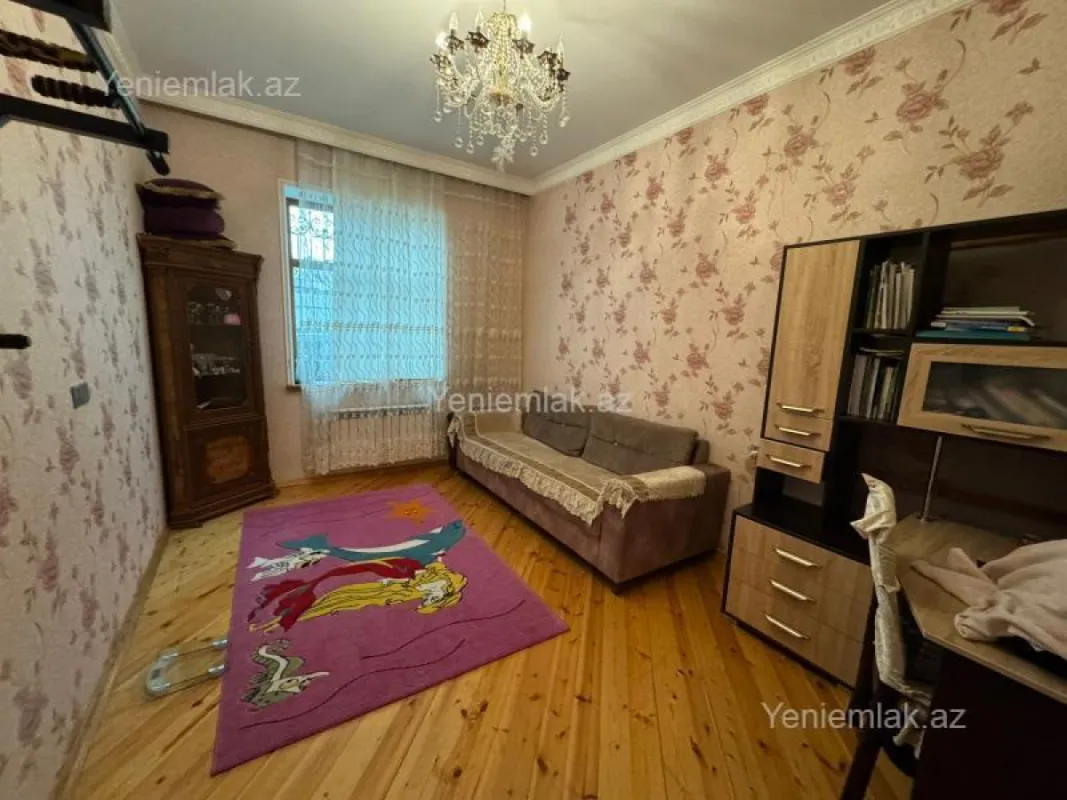 Satılır 6 otaqlı həyət evi 150 m²