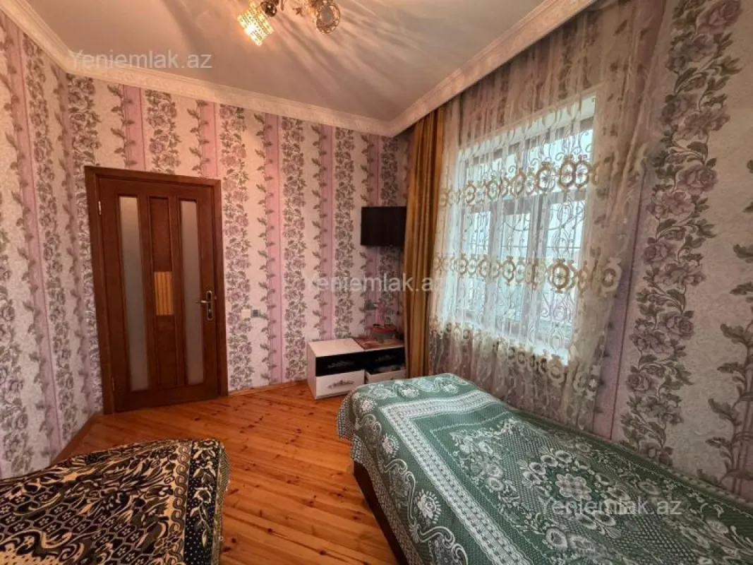 Satılır 6 otaqlı həyət evi 150 m²