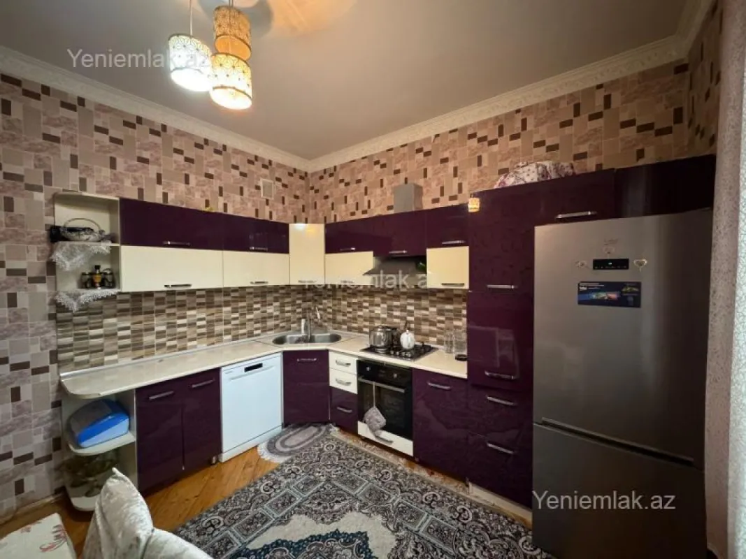 Satılır 6 otaqlı həyət evi 150 m²