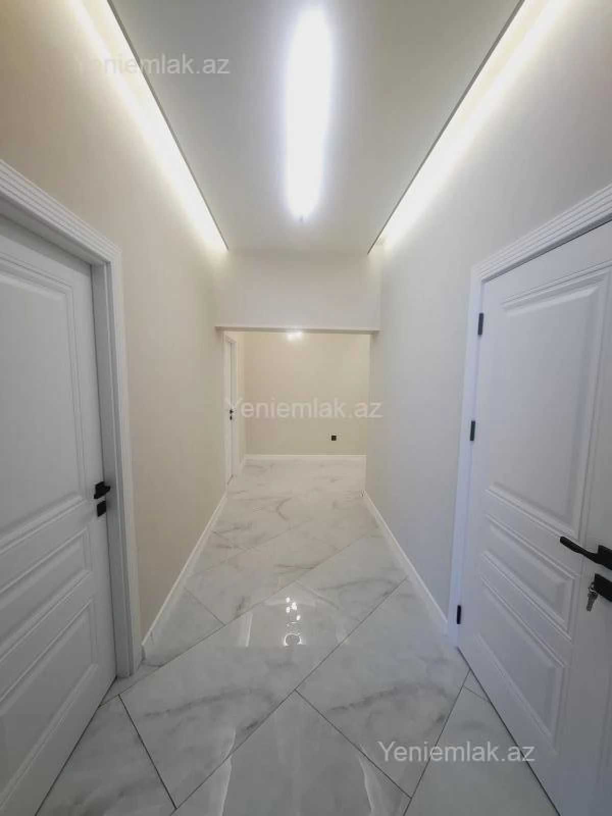Satılır 3 otaqlı yeni tikili 130 m²