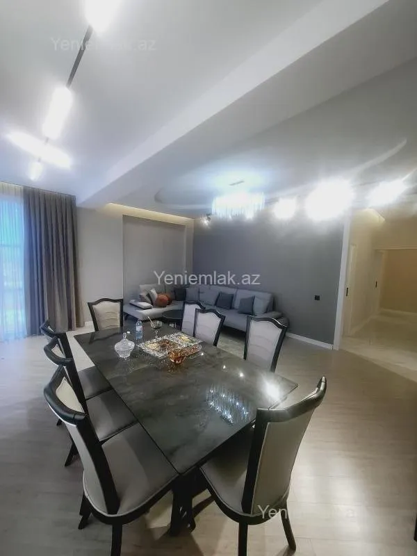 Satılır 3 otaqlı yeni tikili 130 m²