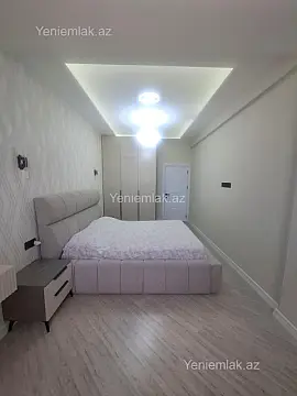Satılır 3 otaqlı yeni tikili 130 m²
