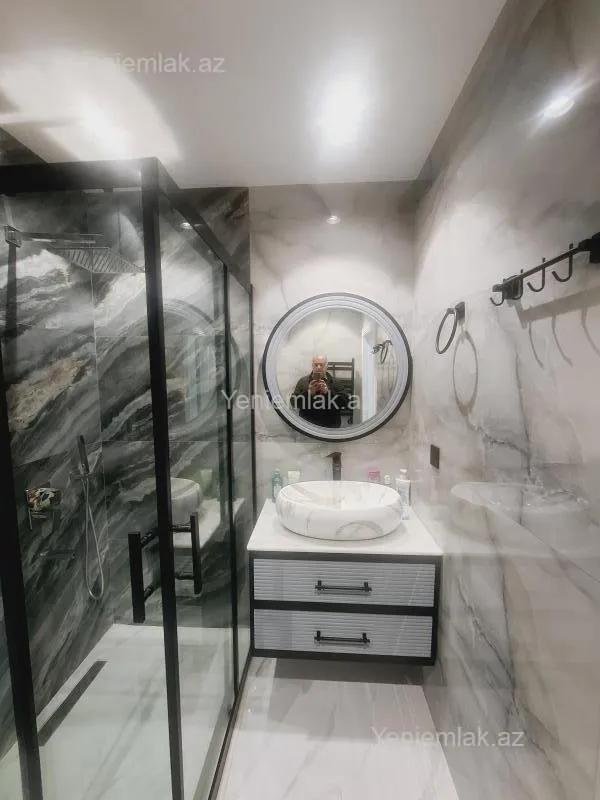Satılır 3 otaqlı yeni tikili 130 m²