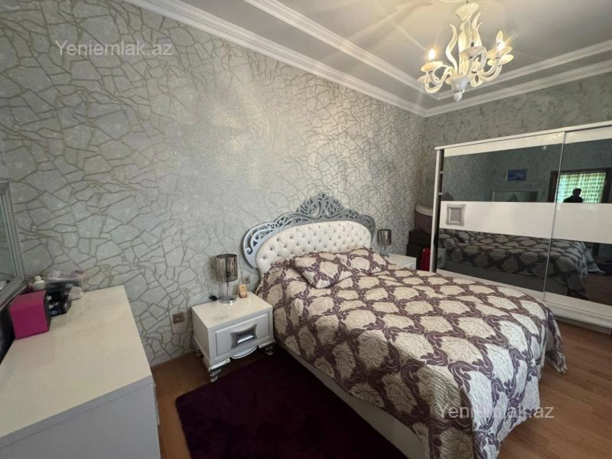 Satılır 6 otaqlı həyət evi 250 m²