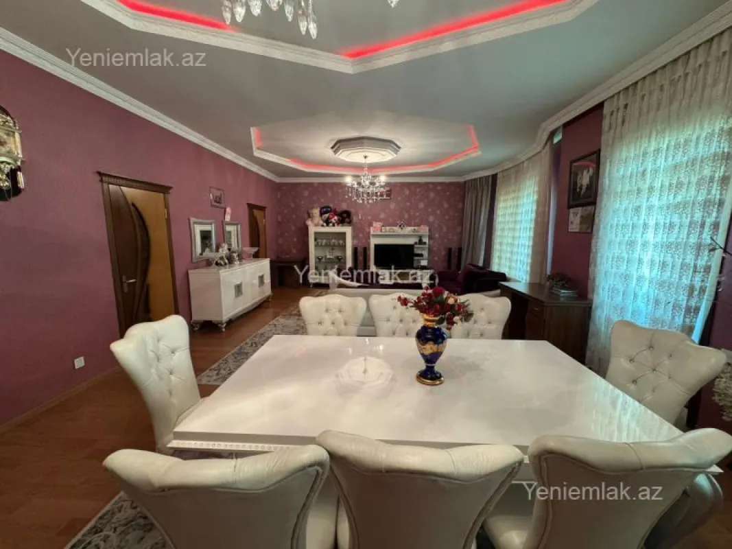 Satılır 6 otaqlı həyət evi 250 m²