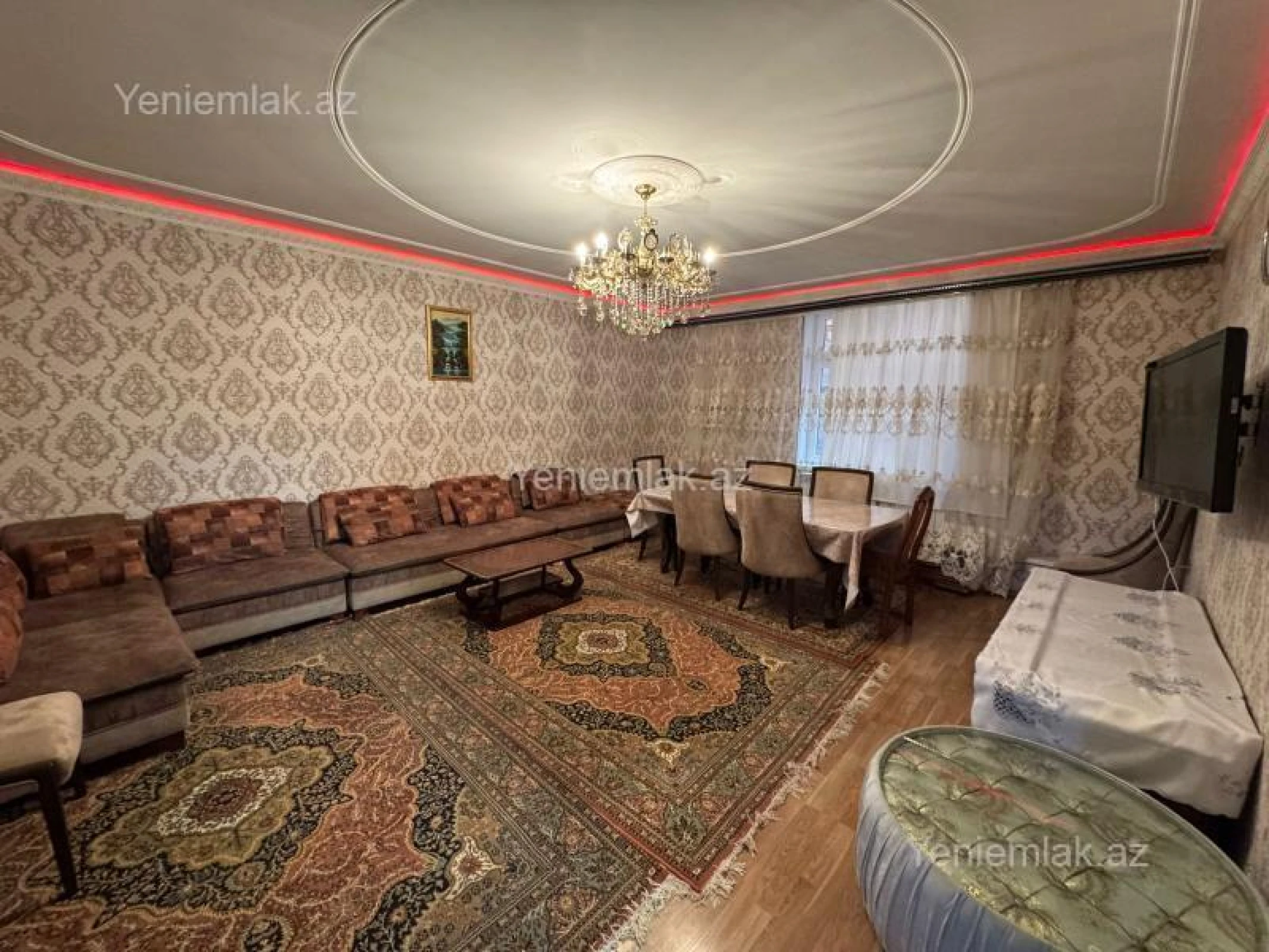 Satılır 6 otaqlı həyət evi 250 m²