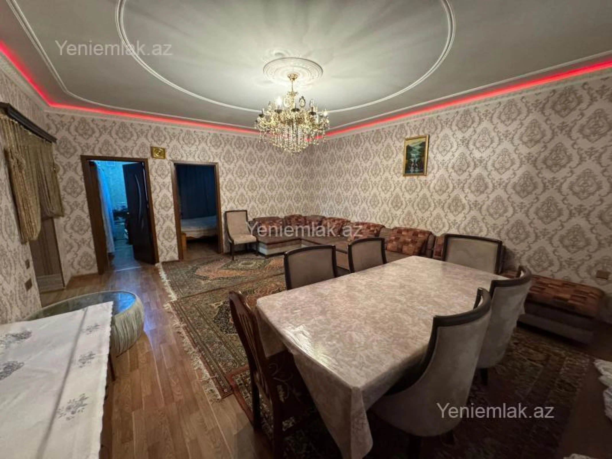 Satılır 6 otaqlı həyət evi 250 m²