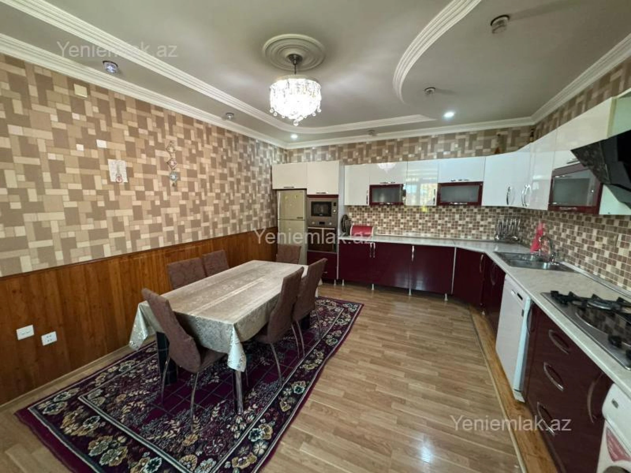 Satılır 6 otaqlı həyət evi 250 m²