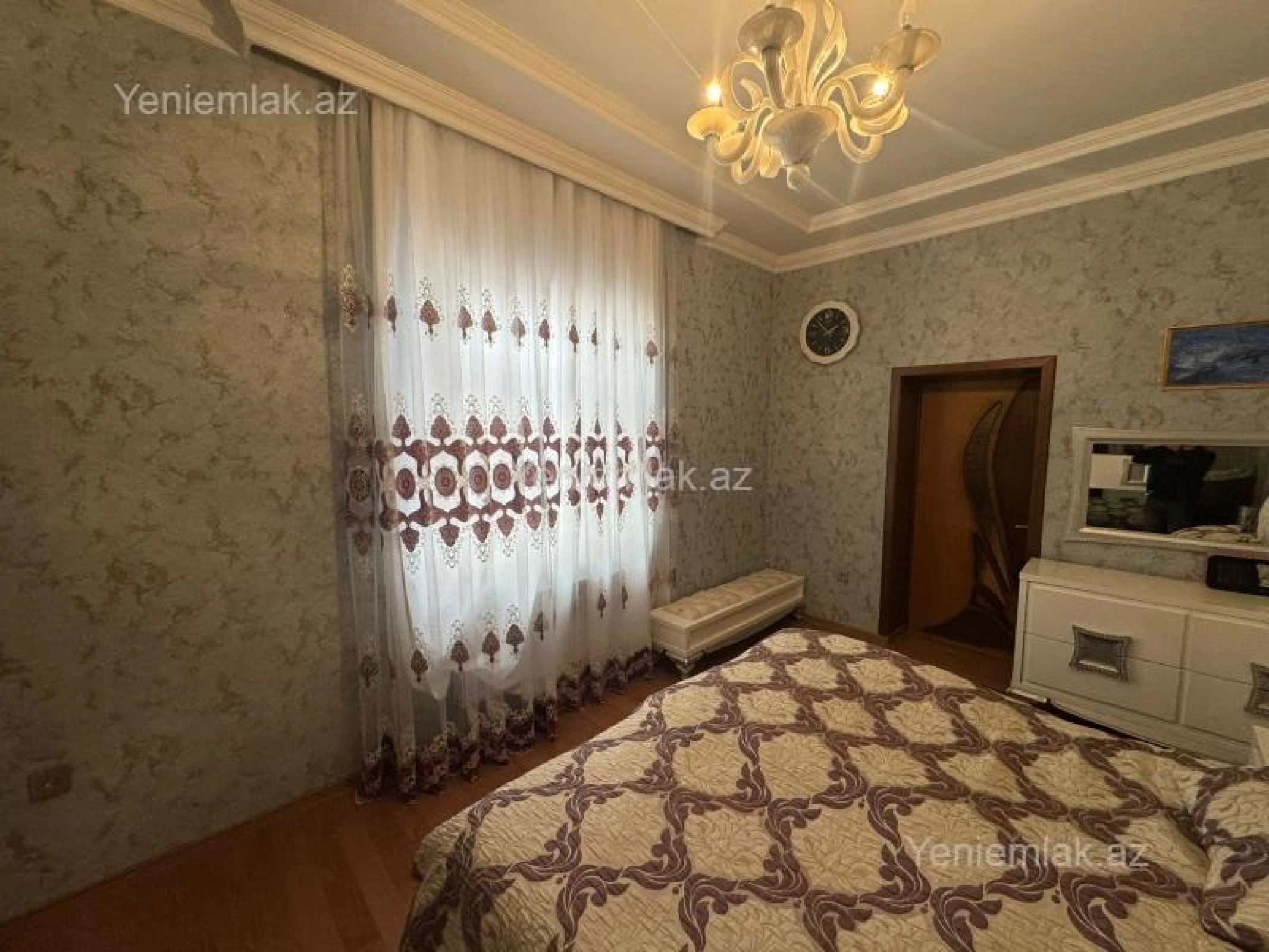 Satılır 6 otaqlı həyət evi 250 m²