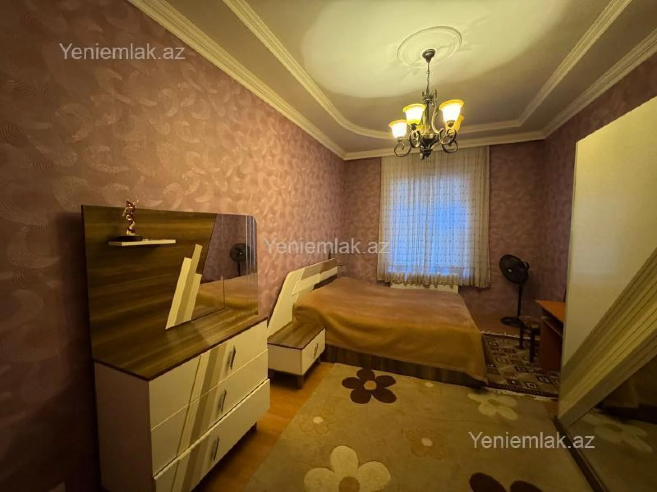 Satılır 6 otaqlı həyət evi 250 m²