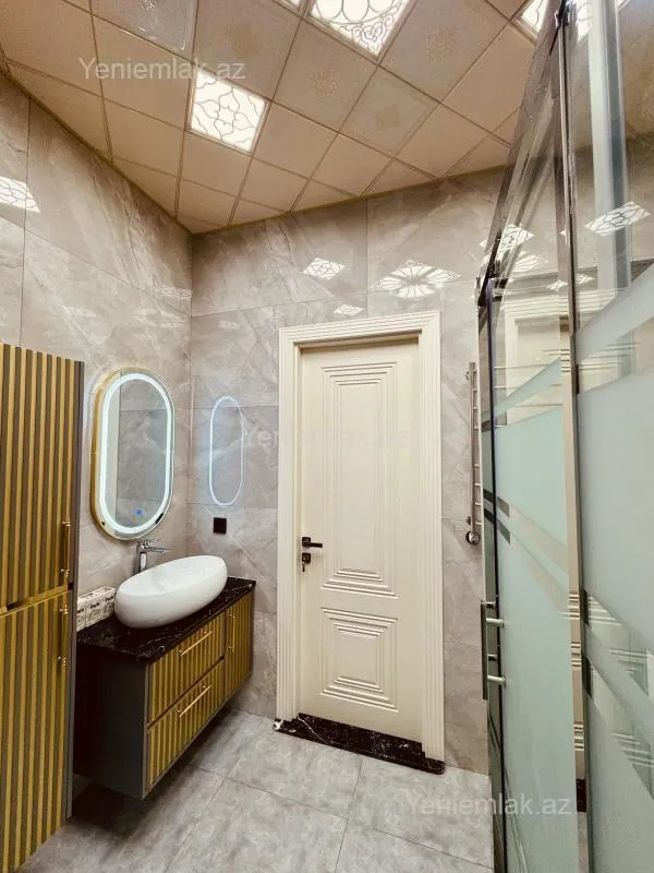 Satılır 5 otaqlı həyət evi 185 m²