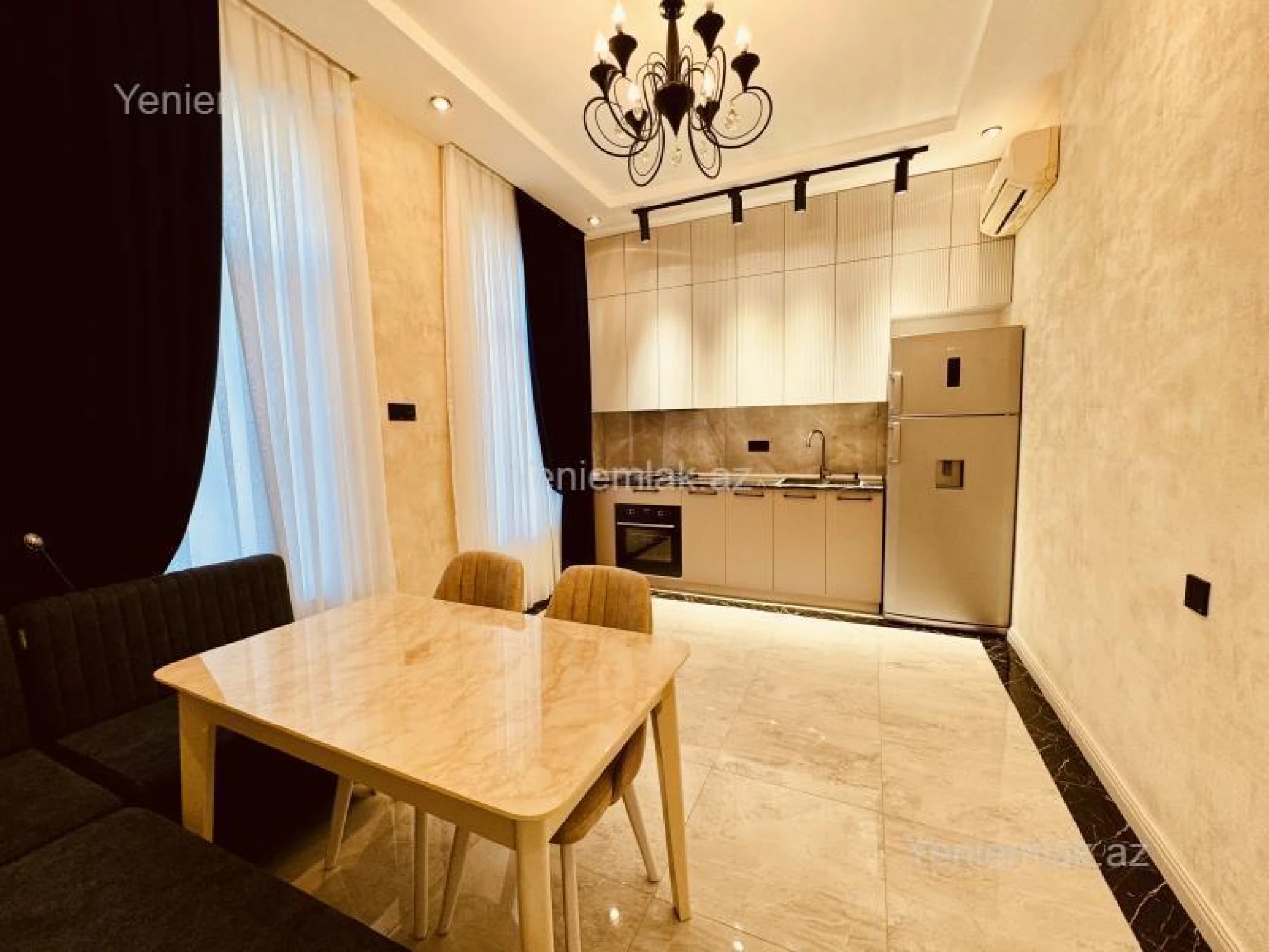 Satılır 5 otaqlı həyət evi 185 m²