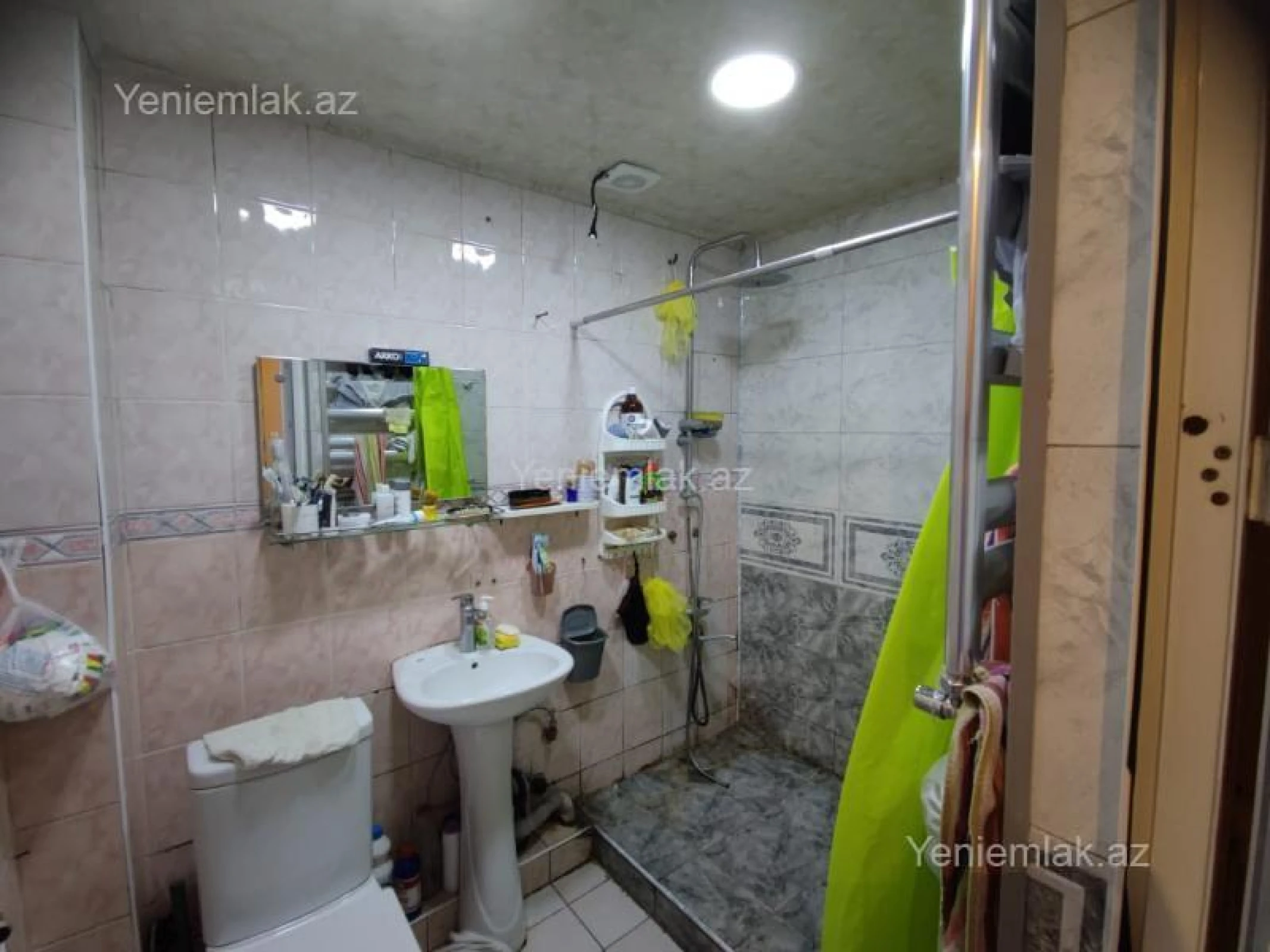 Satılır 3 otaqlı köhnə tikili 70 m²