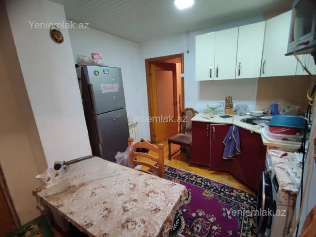 Satılır 3 otaqlı köhnə tikili 70 m²