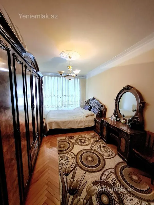 Satılır 3 otaqlı köhnə tikili 78 m²