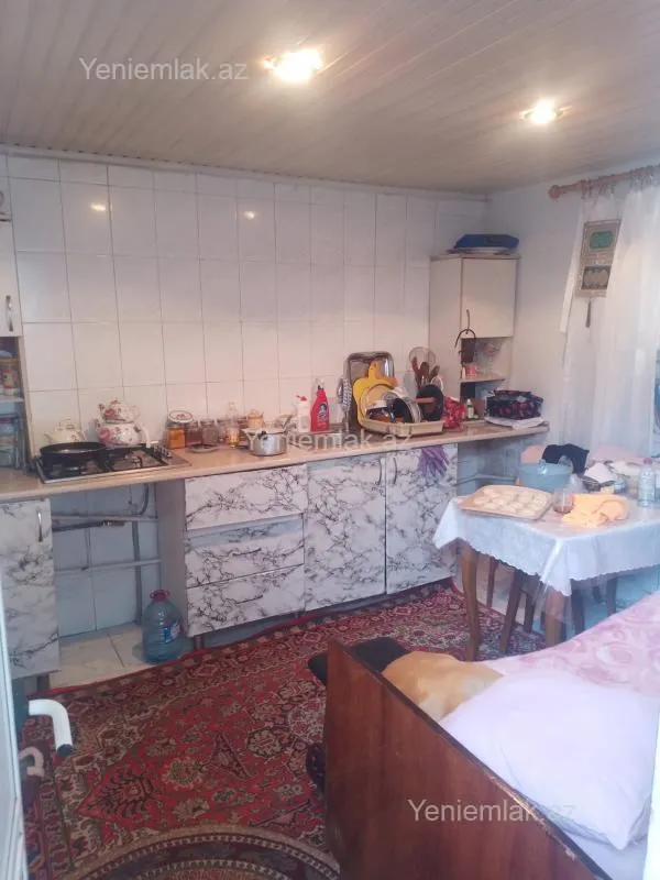 Satılır 4 otaqlı həyət evi 130 m²