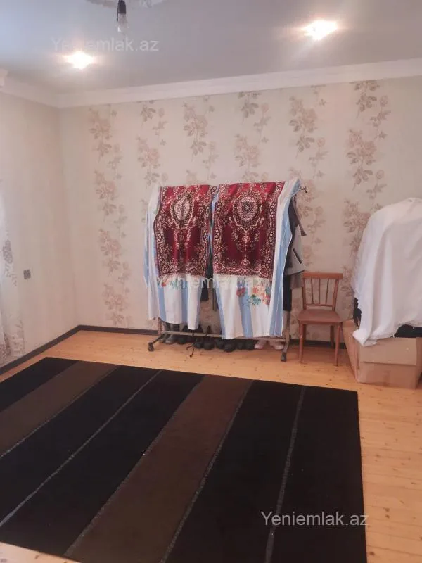 Satılır 4 otaqlı həyət evi 130 m²