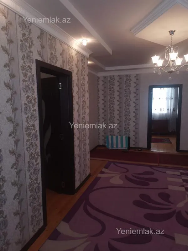 Satılır 4 otaqlı həyət evi 130 m²