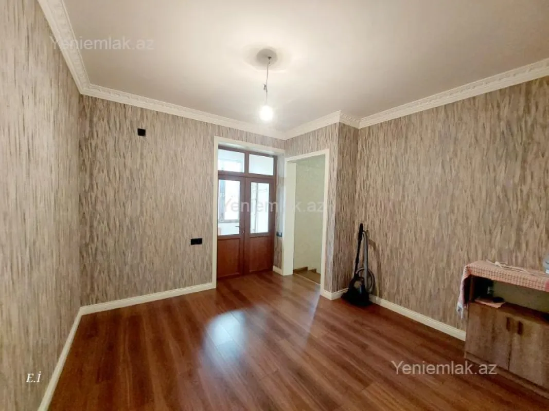 Satılır 5 otaqlı həyət evi 176 m²