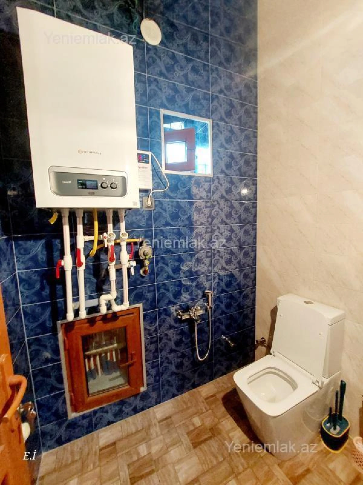 Satılır 5 otaqlı həyət evi 176 m²