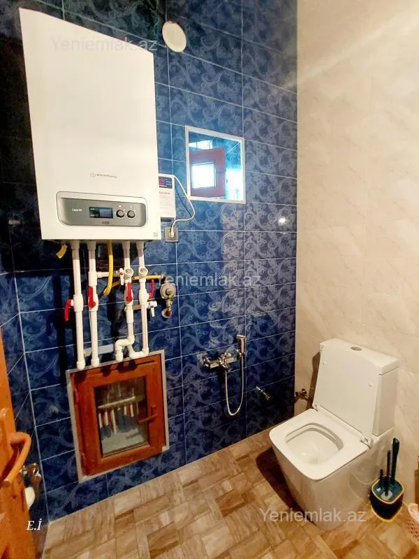 Satılır 5 otaqlı həyət evi 176 m²