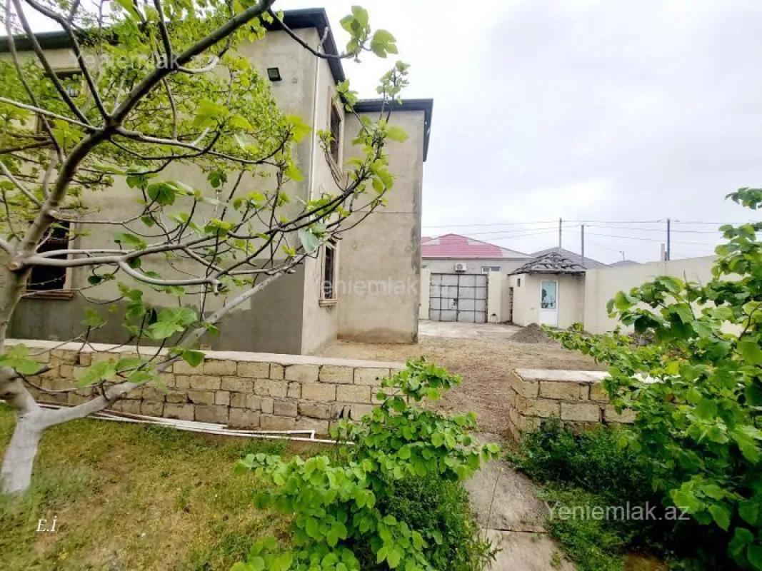 Satılır 5 otaqlı həyət evi 176 m²