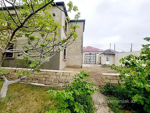Satılır 5 otaqlı həyət evi 176 m²