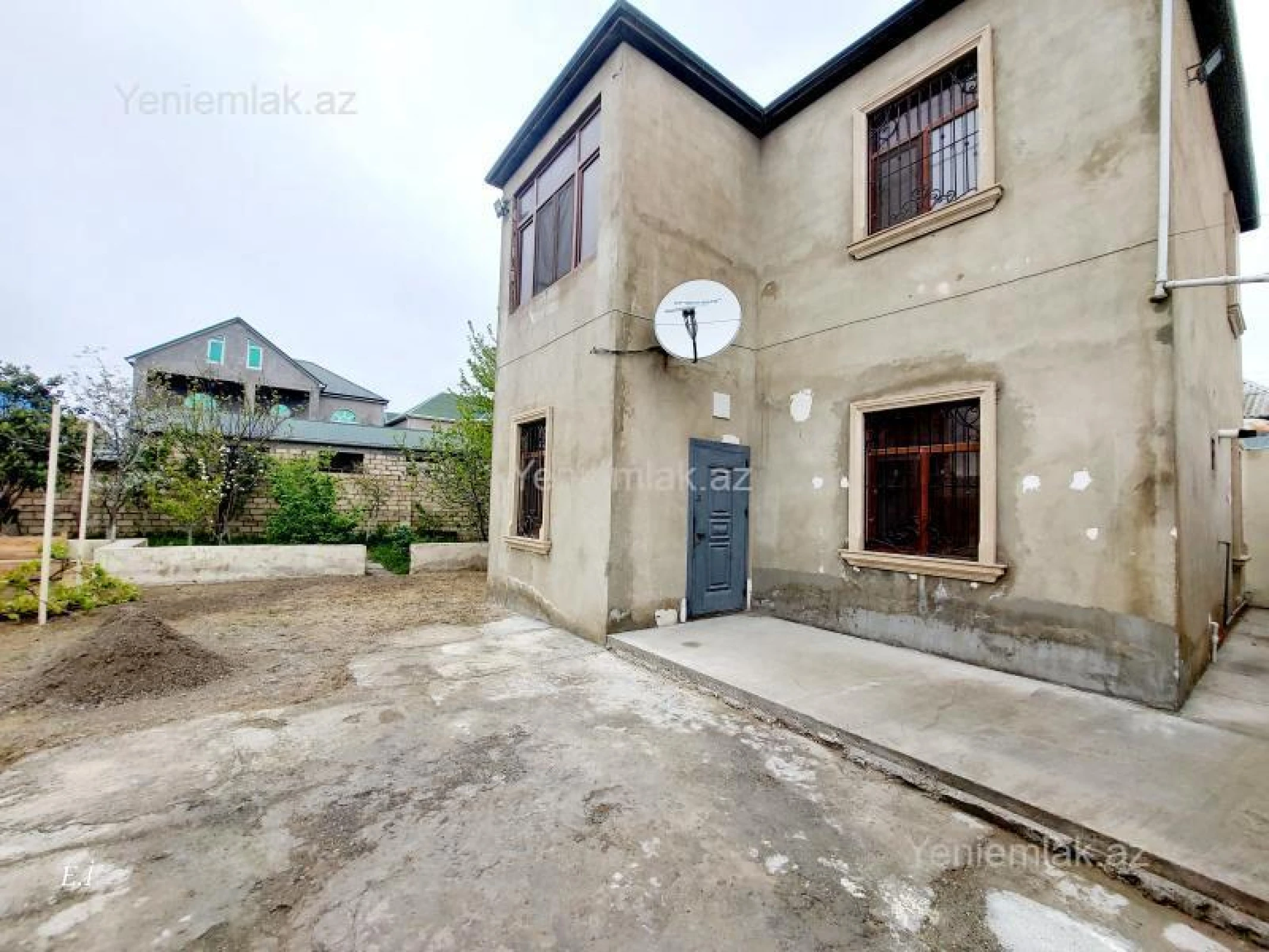 Satılır 5 otaqlı həyət evi 176 m²