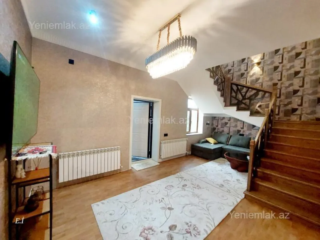 Satılır 5 otaqlı həyət evi 176 m²