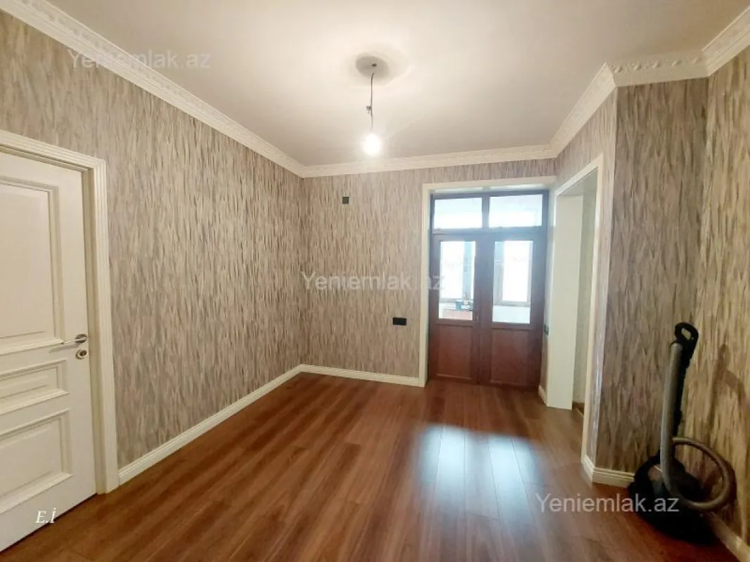 Satılır 5 otaqlı həyət evi 176 m²