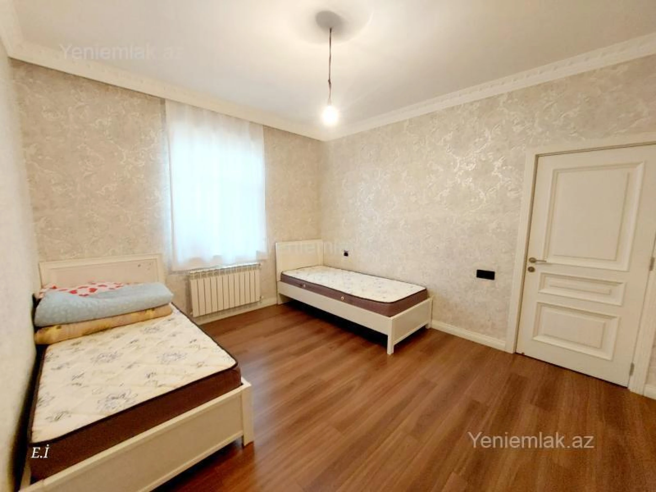 Satılır 5 otaqlı həyət evi 176 m²