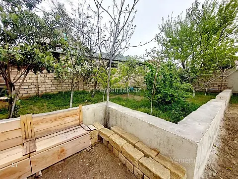 Satılır 5 otaqlı həyət evi 176 m²