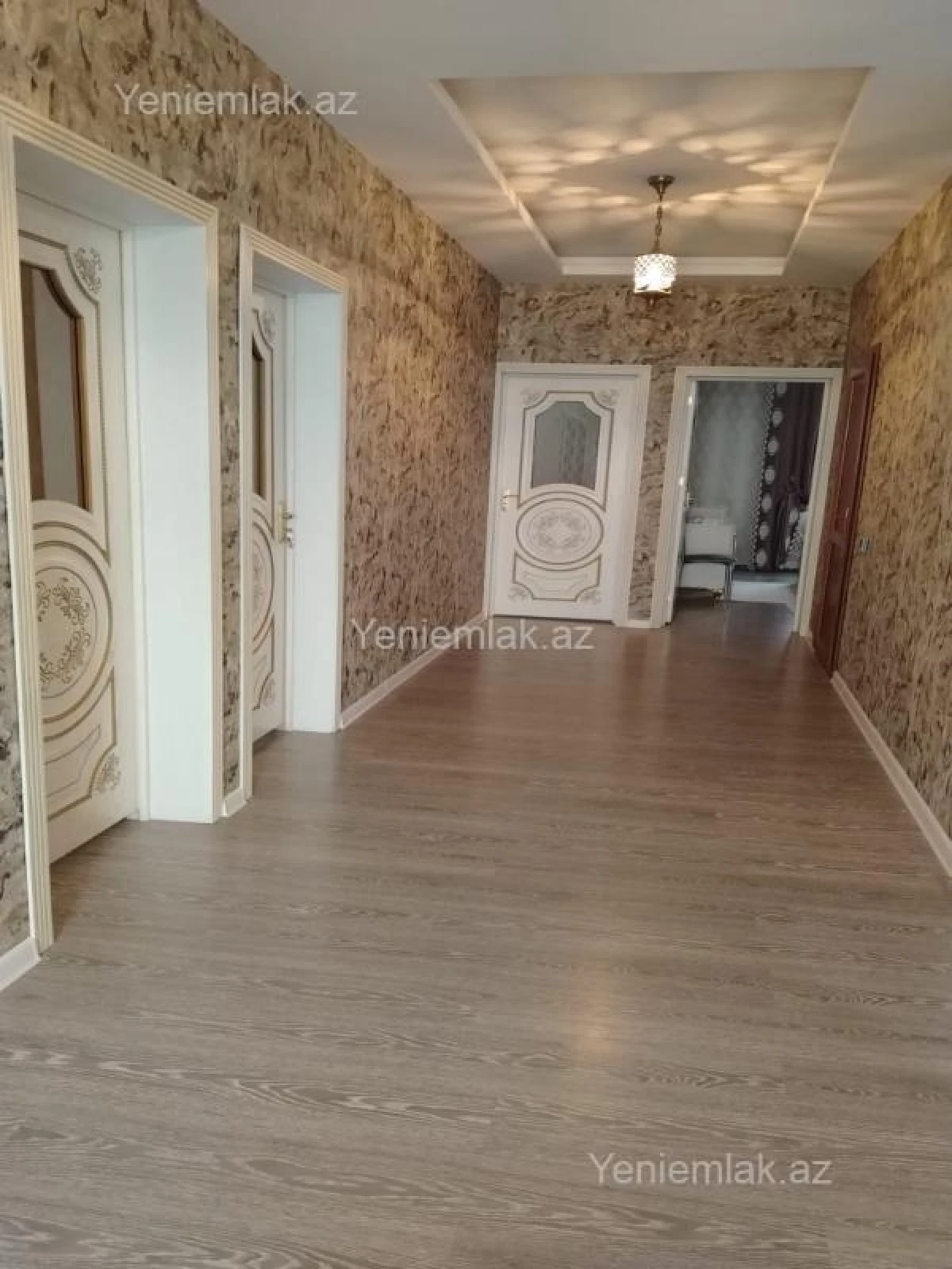 Satılır 5 otaqlı həyət evi 415 m²