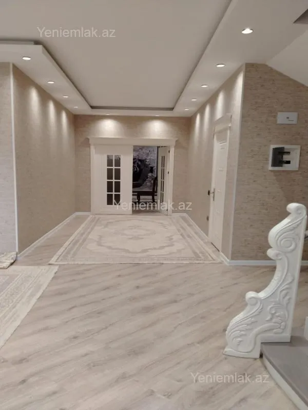 Satılır 5 otaqlı həyət evi 415 m²