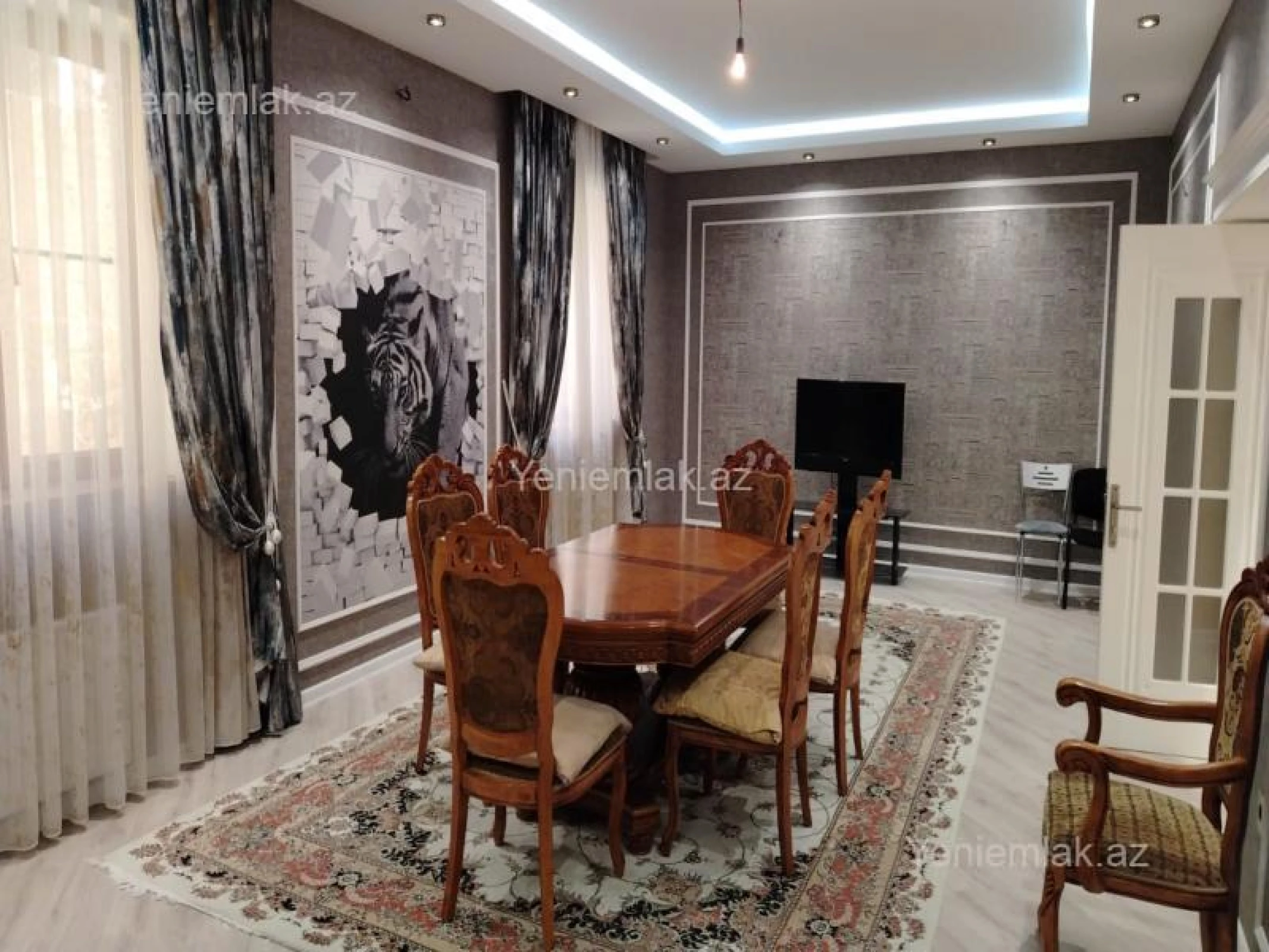 Satılır 5 otaqlı həyət evi 415 m²