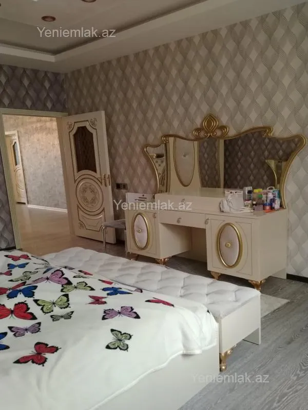 Satılır 5 otaqlı həyət evi 415 m²