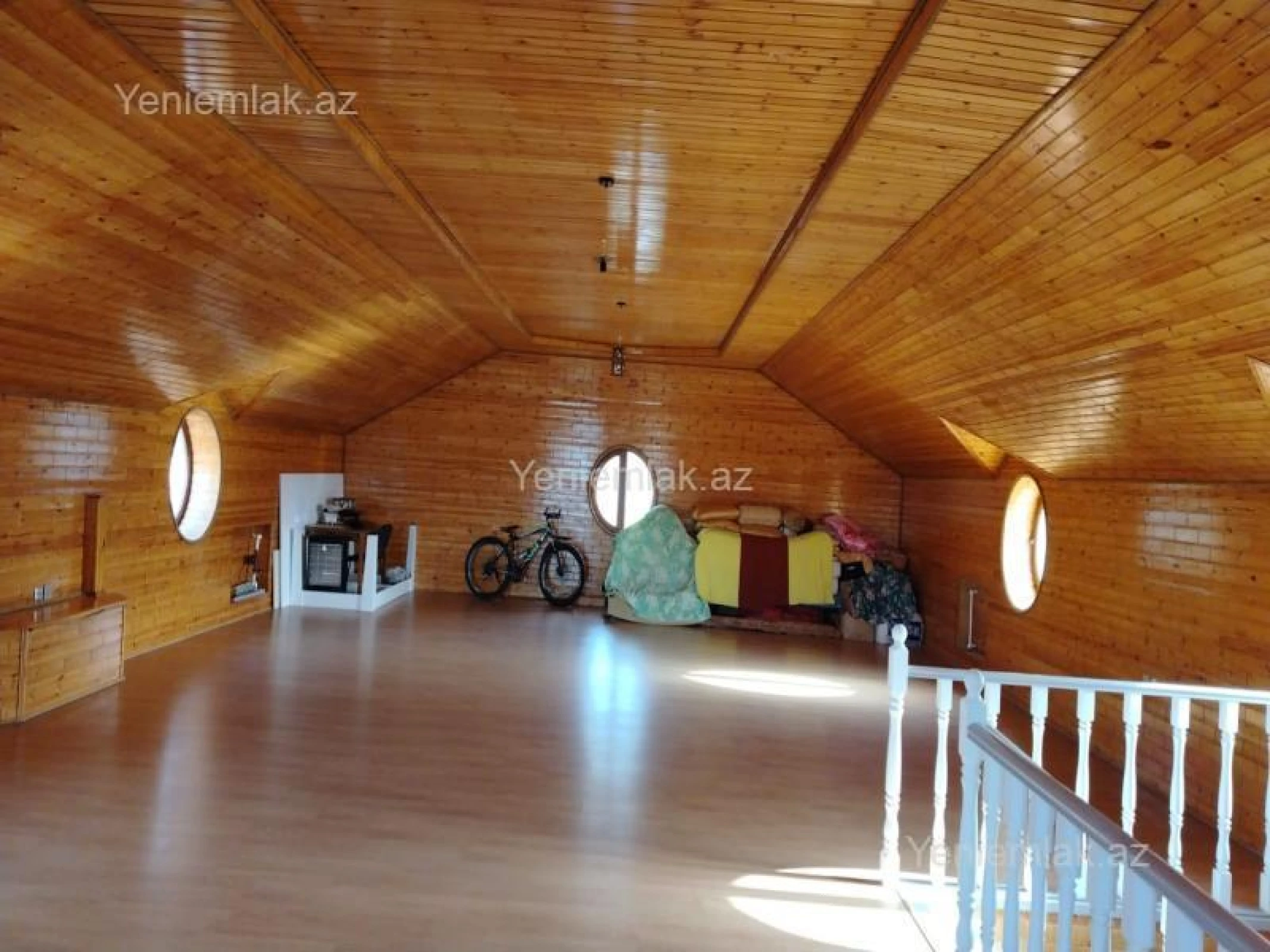 Satılır 5 otaqlı həyət evi 415 m²