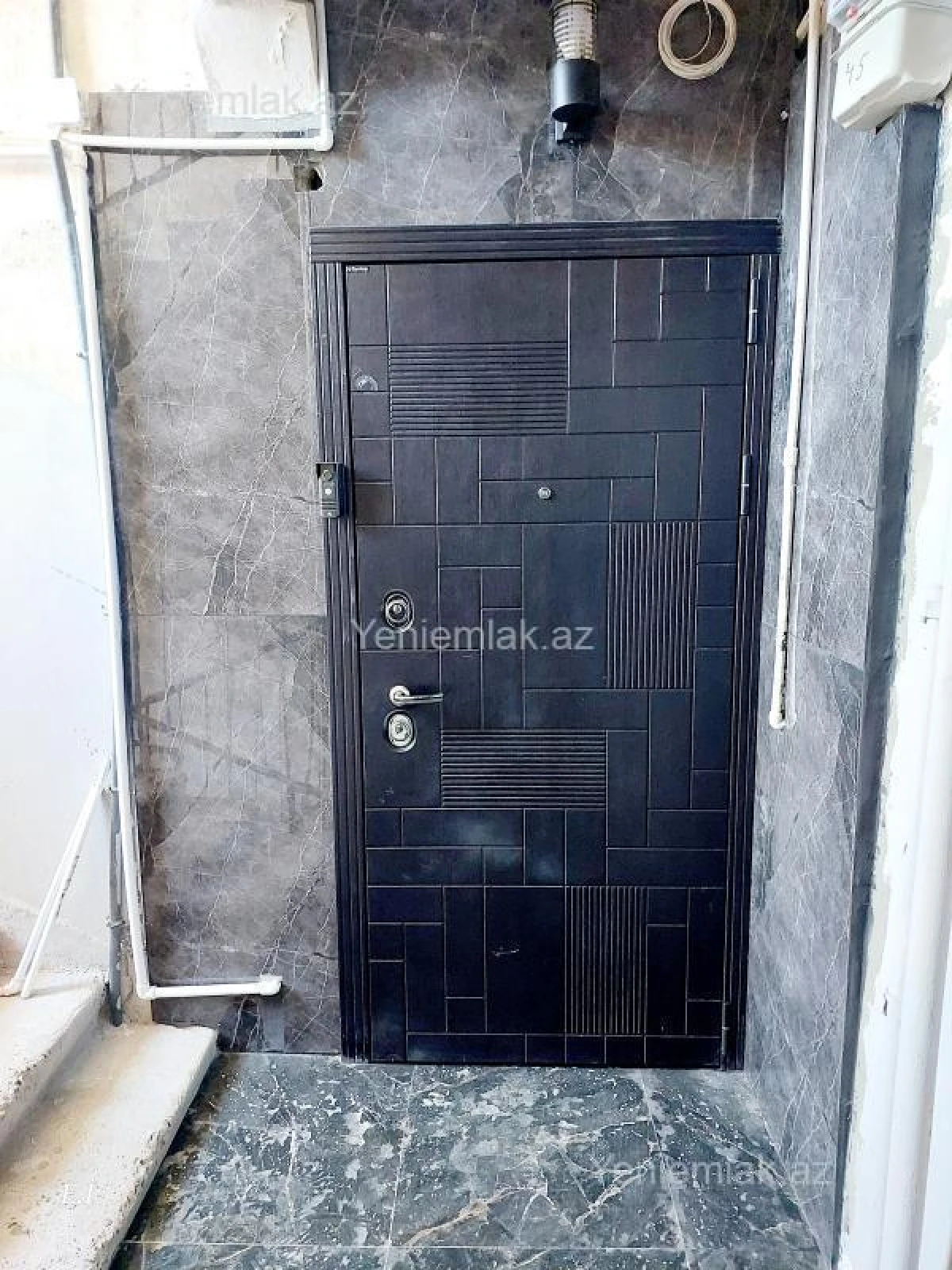 Satılır 3 otaqlı köhnə tikili 75 m²