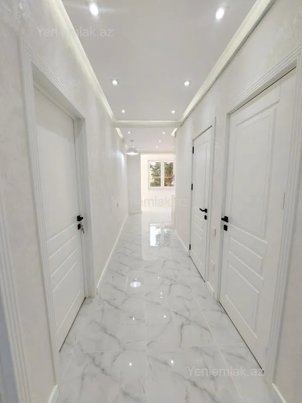 Satılır 3 otaqlı köhnə tikili 75 m²