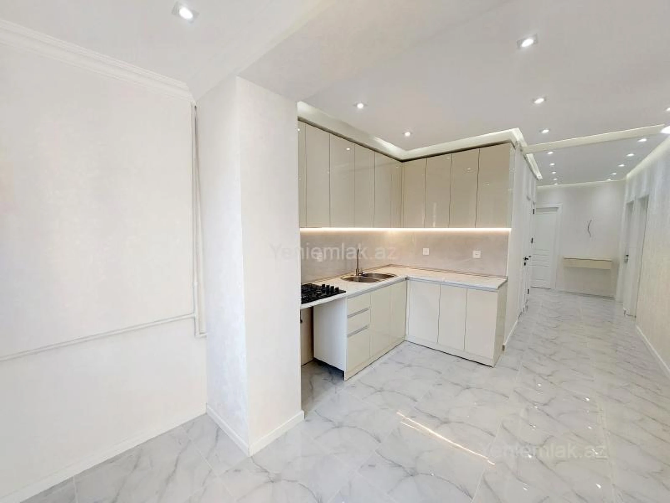Satılır 3 otaqlı köhnə tikili 75 m²