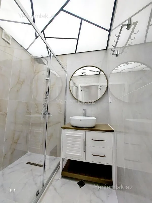 Satılır 3 otaqlı köhnə tikili 75 m²